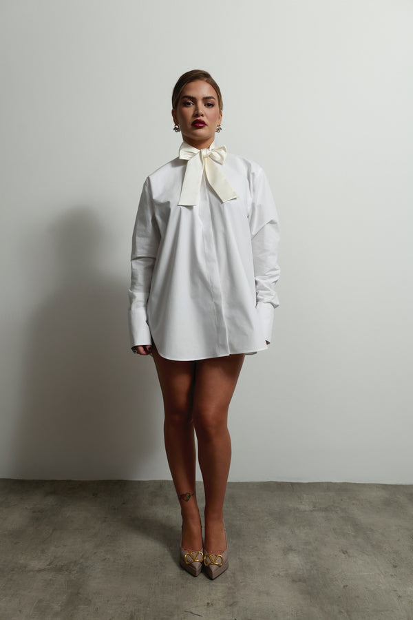 The Silk Bow - Champagne